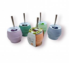 MATE PLASTICO CON BOMBILLA